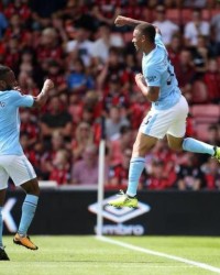  特里皮尔精准任意球绝杀伯恩茅斯  