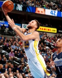  库里三分绝杀雷霆迎五连胜  