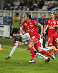  朗斯主场雨战击败布雷斯特升排名  