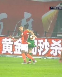  德甲新政争议不断 VAR判罚再掀舆论风波  