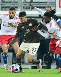  法甲保级大战混沌，五支球队深陷泥潭混战  