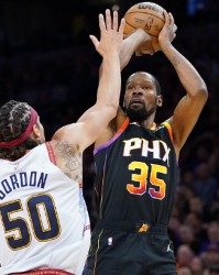  篮网杜兰特复出即暴走 45分横扫76人止颓势  