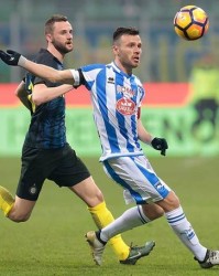  佛罗伦萨租借巴萨边锋德斯特，含买断条款  